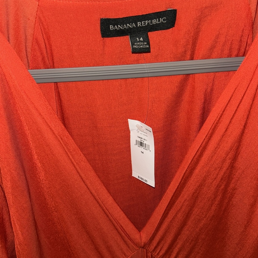 ⭐️NWT Banana Republic B-Neck Red Flowy Maxi Dress⭐️ - Picture 6 of 11